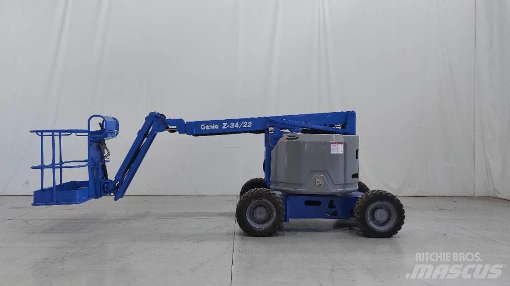 Genie Z 34/22 IC 관절형 전동이동 리프트