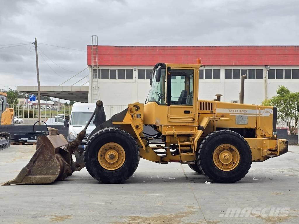Volvo L 90 C  휠로우더