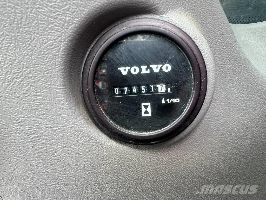 Volvo EC 200 E 대형 굴삭기 29톤 이상