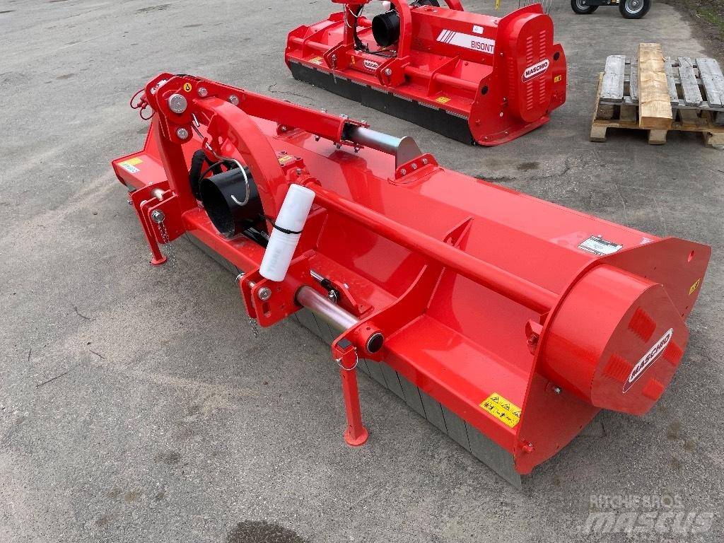 Maschio Tigre 300 목장 제초기 및 토퍼