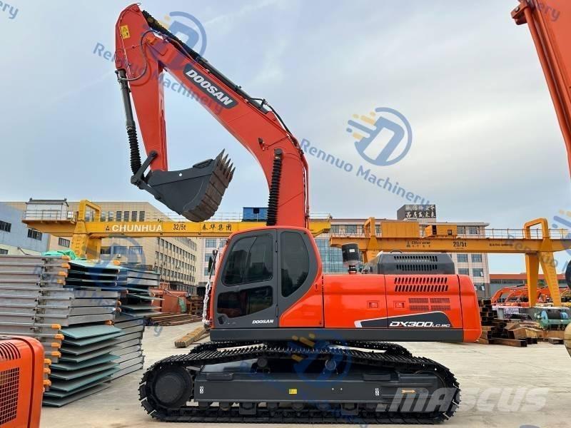 Doosan DX 300LC-9C 대형 굴삭기 29톤 이상