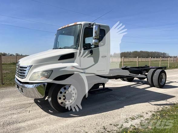 Hino 238 새시 운전실 트럭
