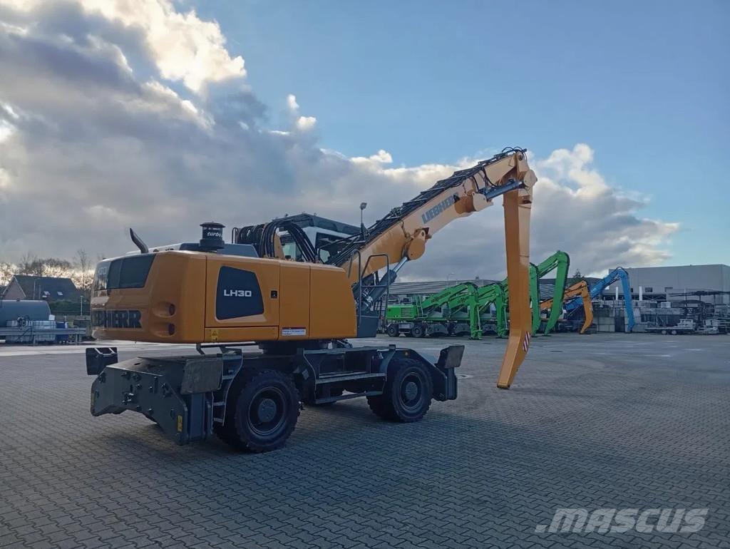Liebherr LH30 폐기물/산업 처리기