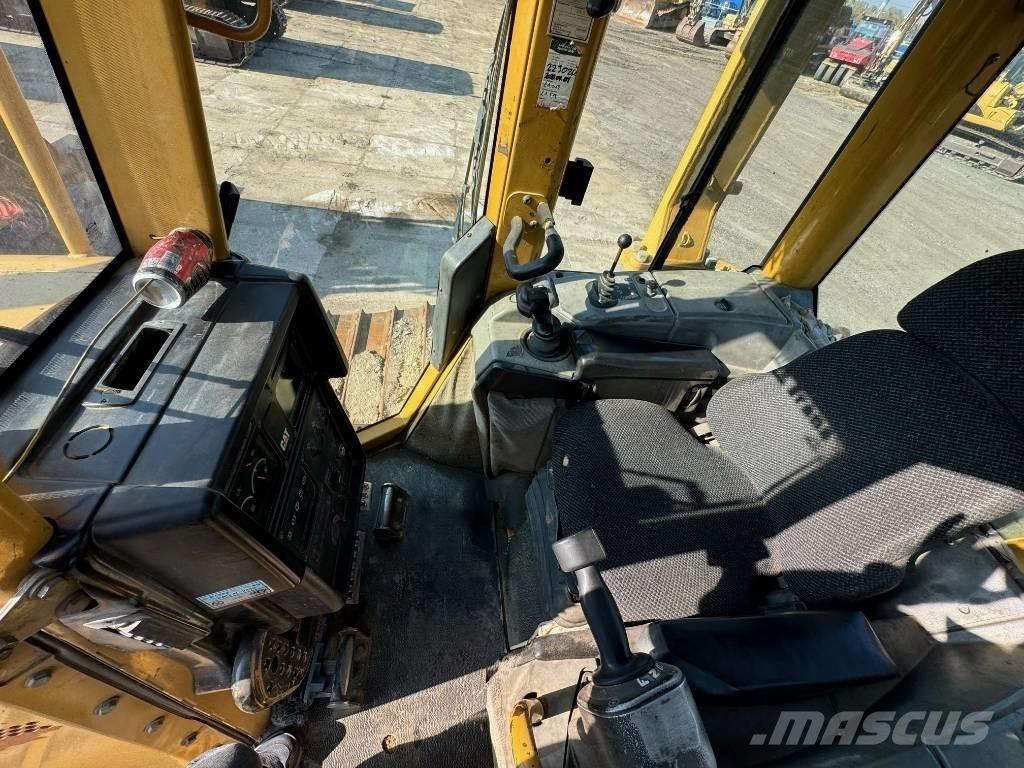 CAT D 6 N LGP 크롤러 도저
