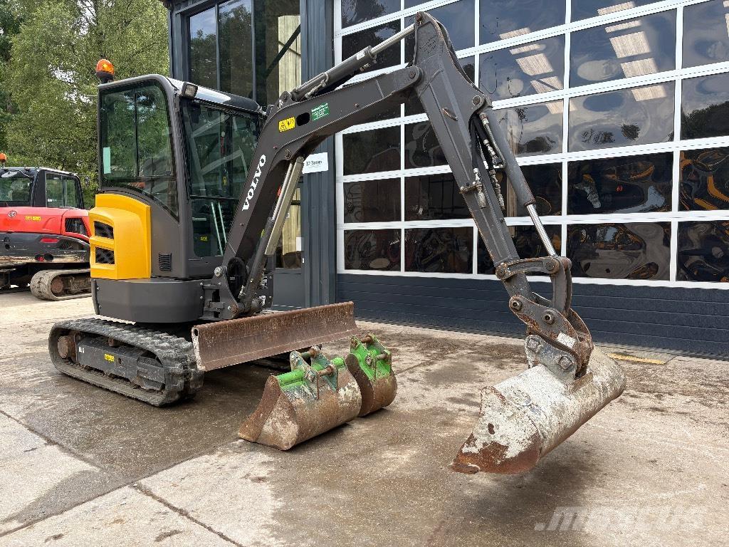 Volvo ECR 25 D 소형 굴삭기 7톤 미만