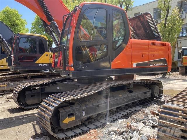 Doosan DX 225 LC 대형 굴삭기 29톤 이상