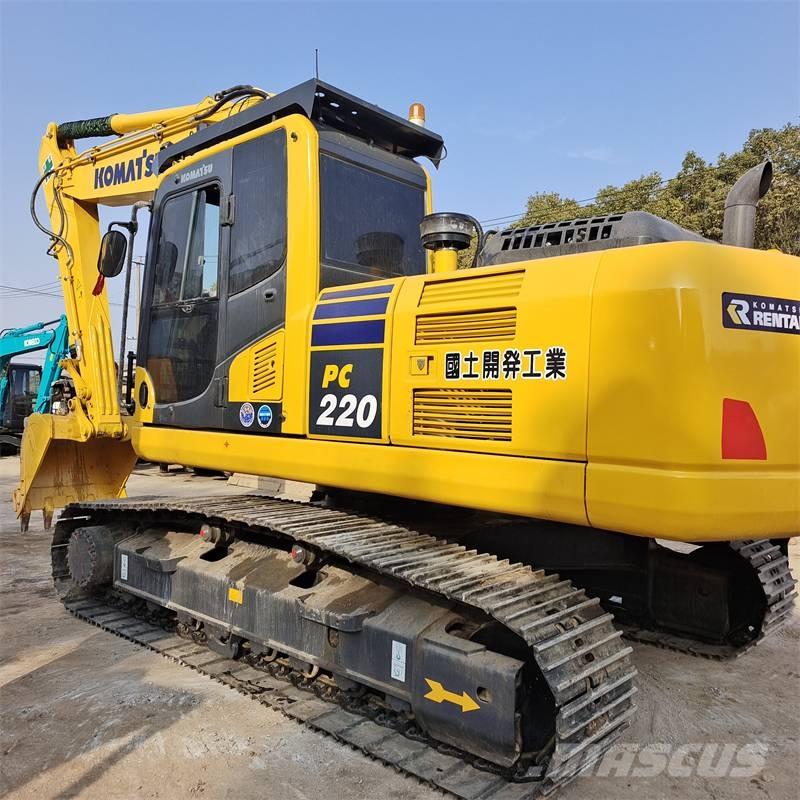 Komatsu PC 220-8 대형 굴삭기 29톤 이상