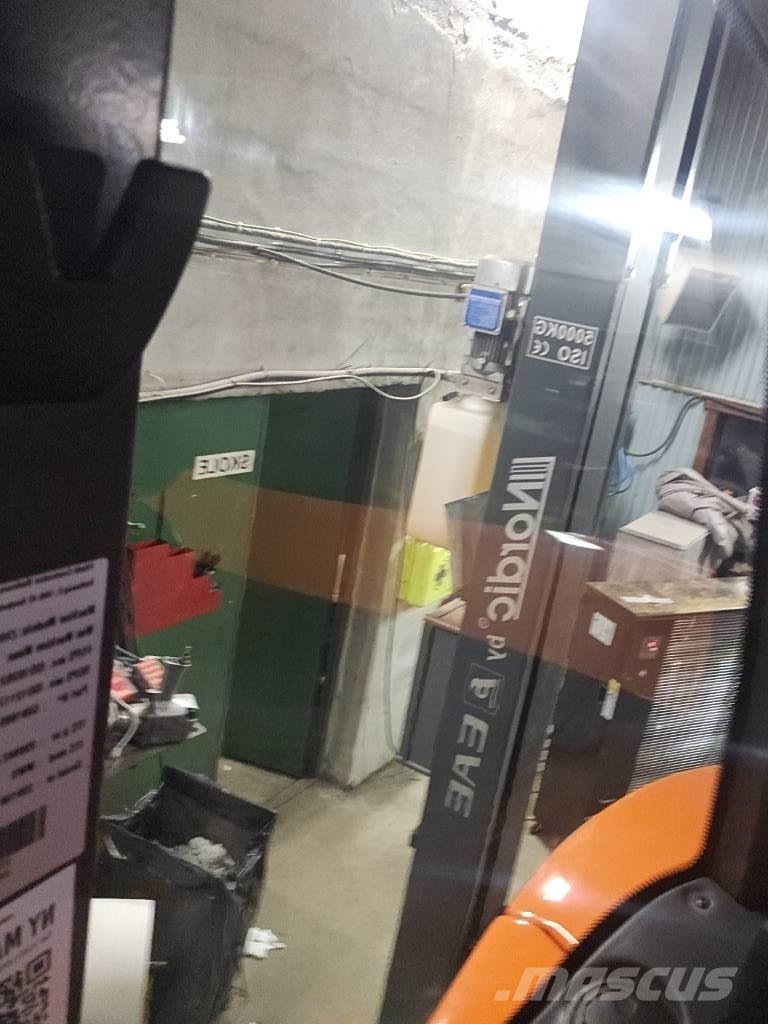 Hitachi ZX 95 W-7  휠 굴삭기