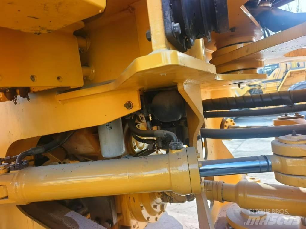 Volvo L 180 F  휠로우더