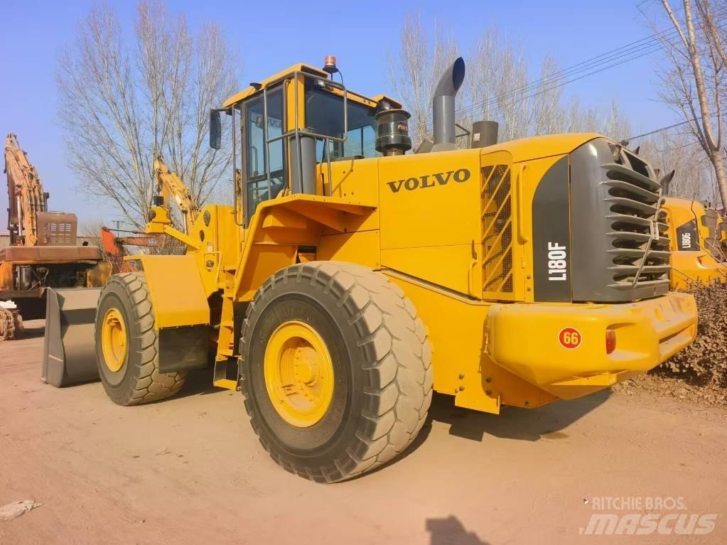 Volvo L 180 F  휠로우더