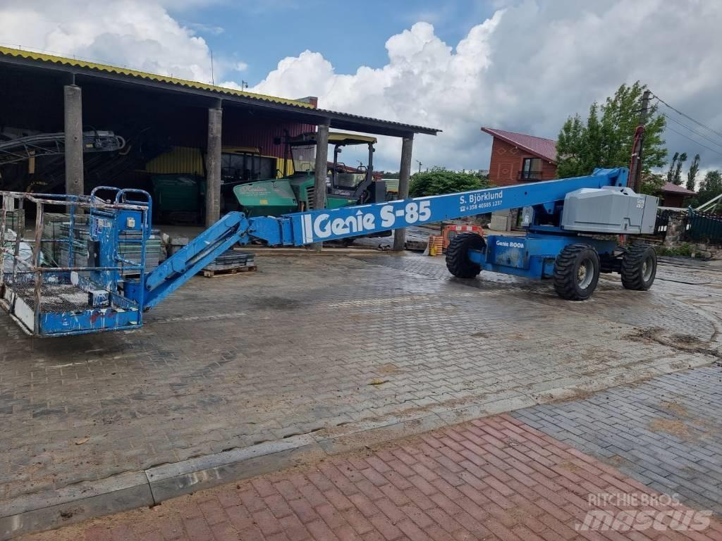 Genie S 85 4X4 견인식 전동이동 리프트