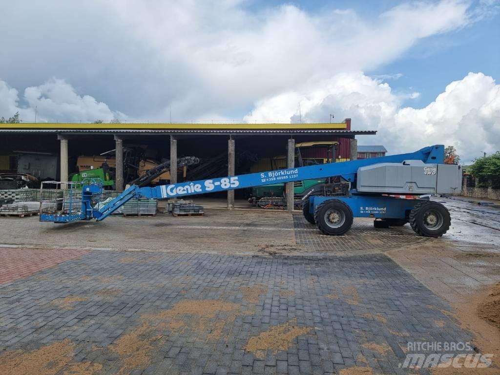 Genie S 85 4X4 견인식 전동이동 리프트