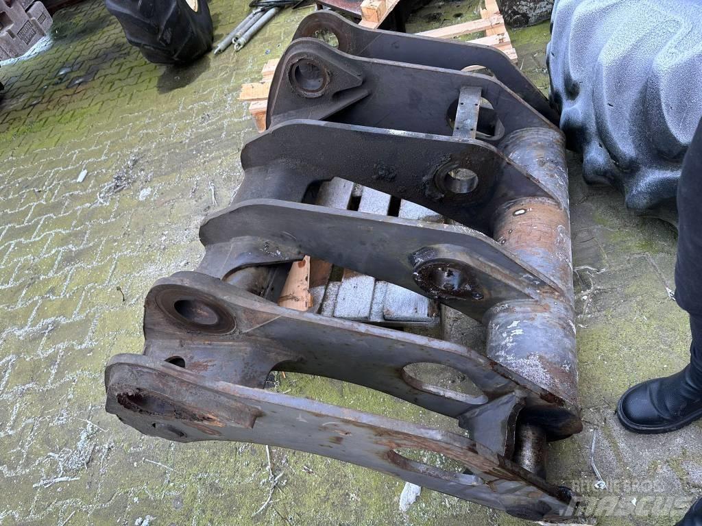 Volvo Quick coupler 퀵 커넥터