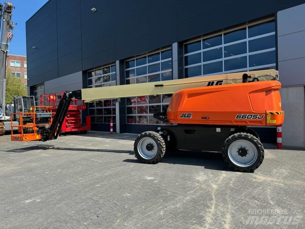 JLG 660SJ 견인식 전동이동 리프트