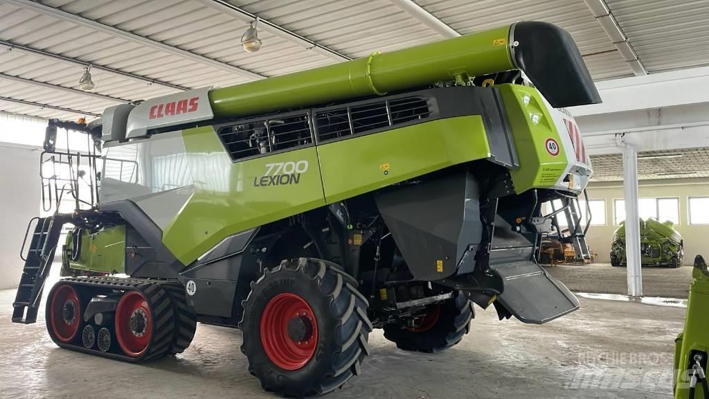 CLAAS LEXION 7700 TT 콤바인 수확기