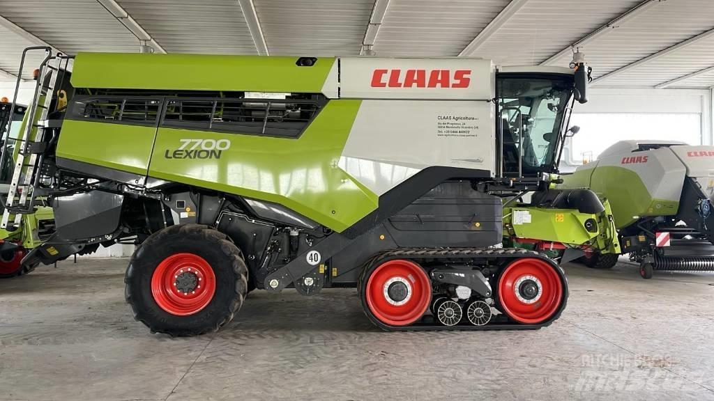 CLAAS LEXION 7700 TT 콤바인 수확기
