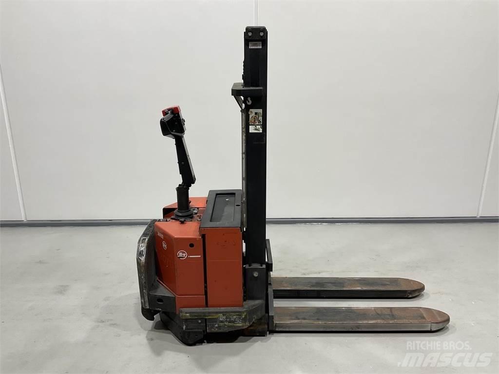 BT PSS 1200 보행식 리치 지게차