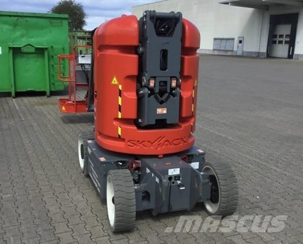 SkyJack SJ 30 ARJE 관절형 전동이동 리프트