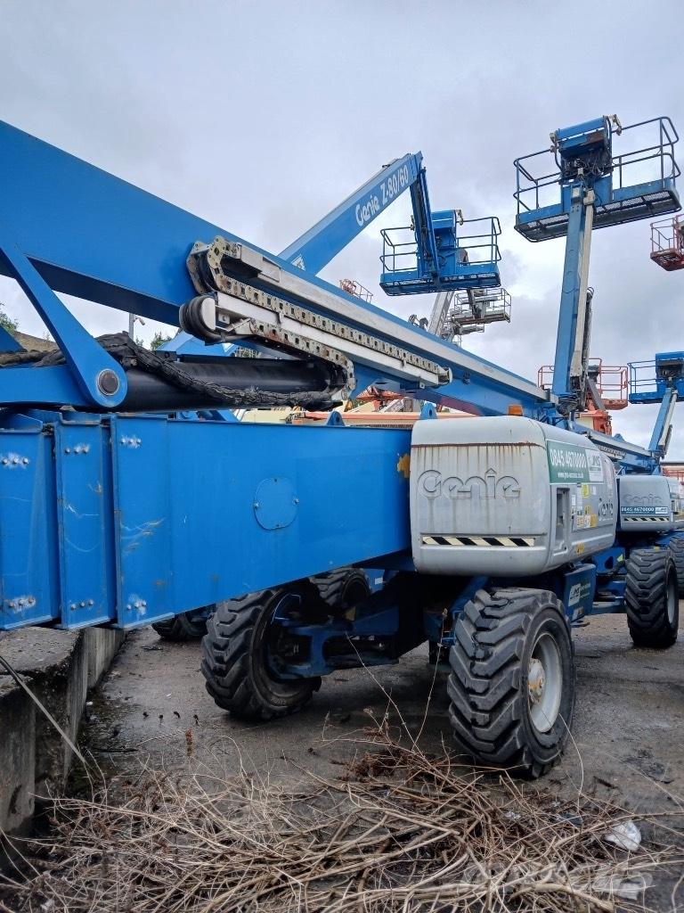 Genie Z 135/70 관절형 전동이동 리프트