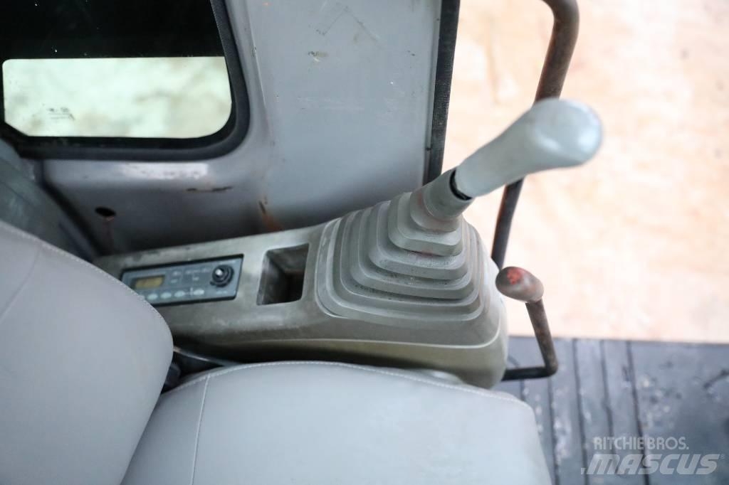Hitachi ZX 70 대형 굴삭기 29톤 이상