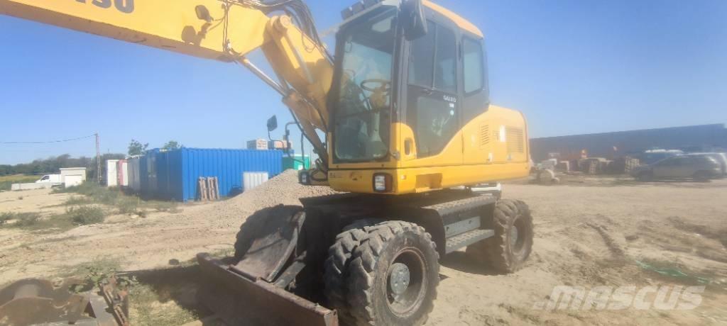 Komatsu PW 140-7  휠 굴삭기