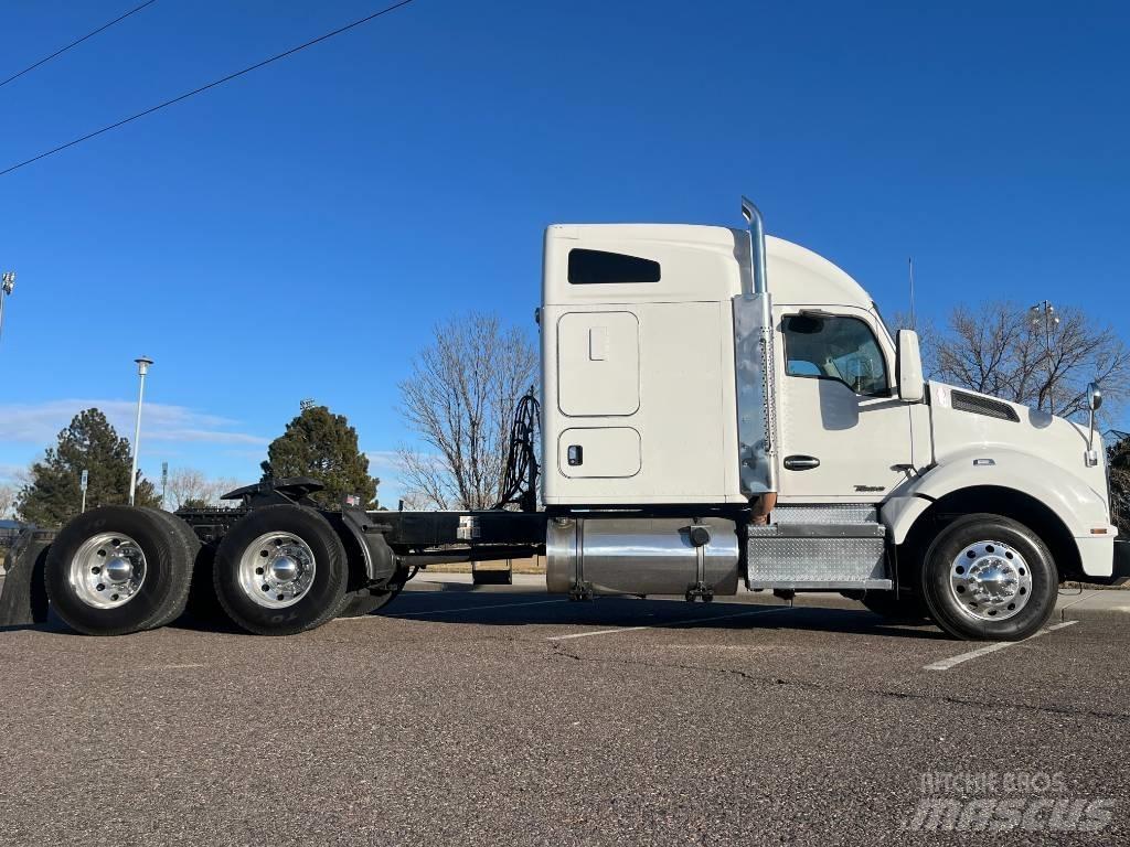 Kenworth T 880 트랙터 유닛