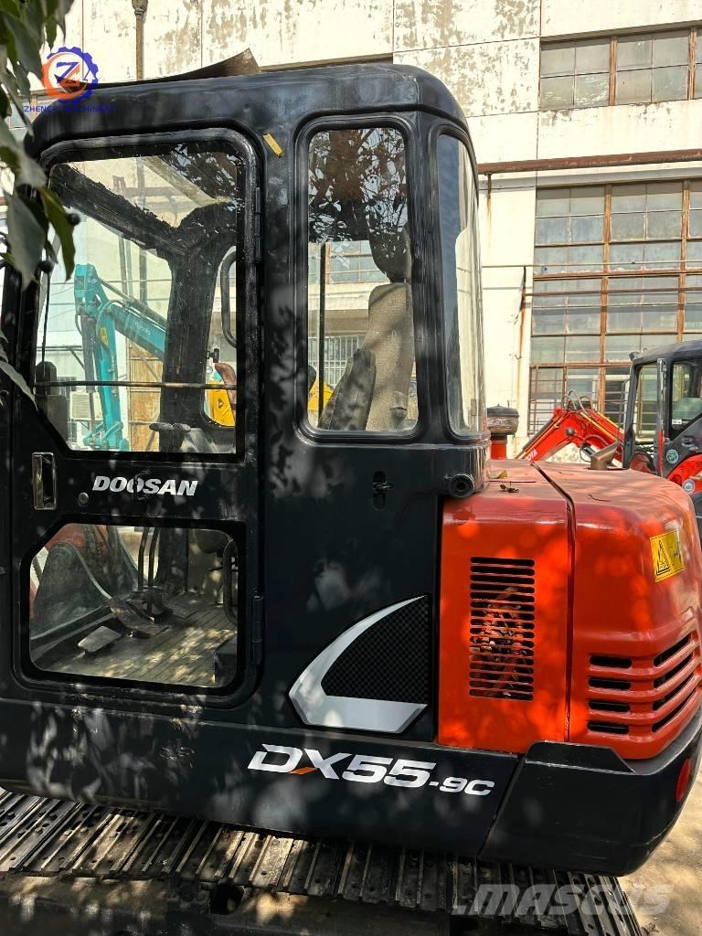 Doosan 55 소형 굴삭기 7톤 미만