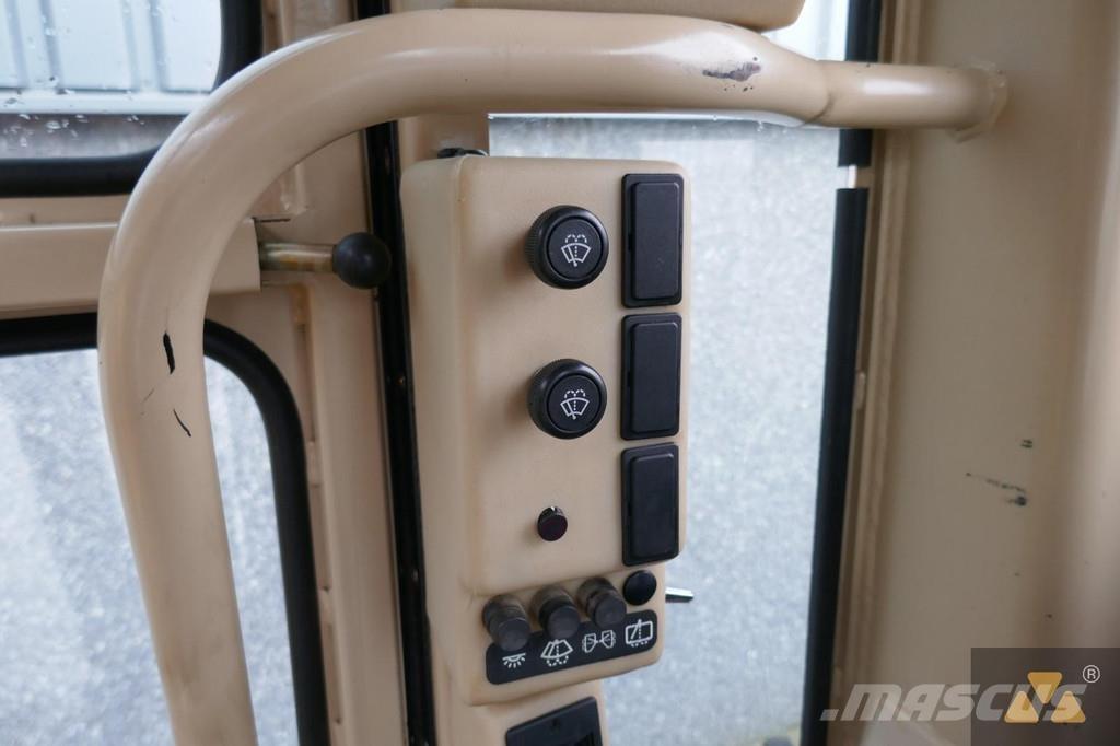 CAT 140H Ex-army 그레이더