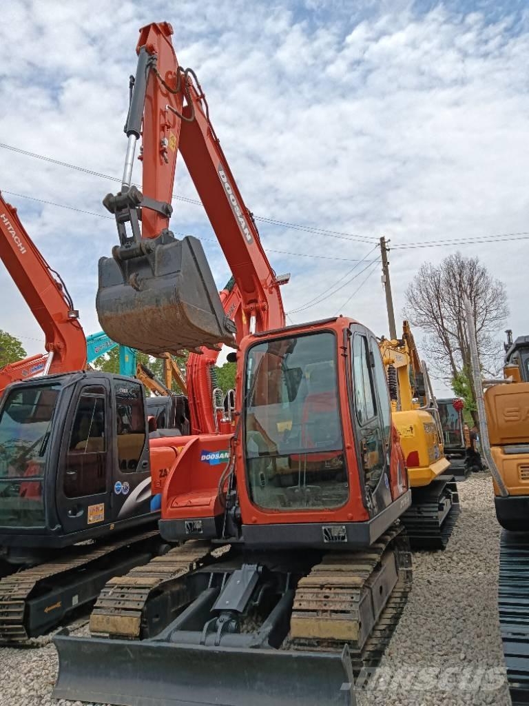 Doosan DX 75 대형 굴삭기 29톤 이상
