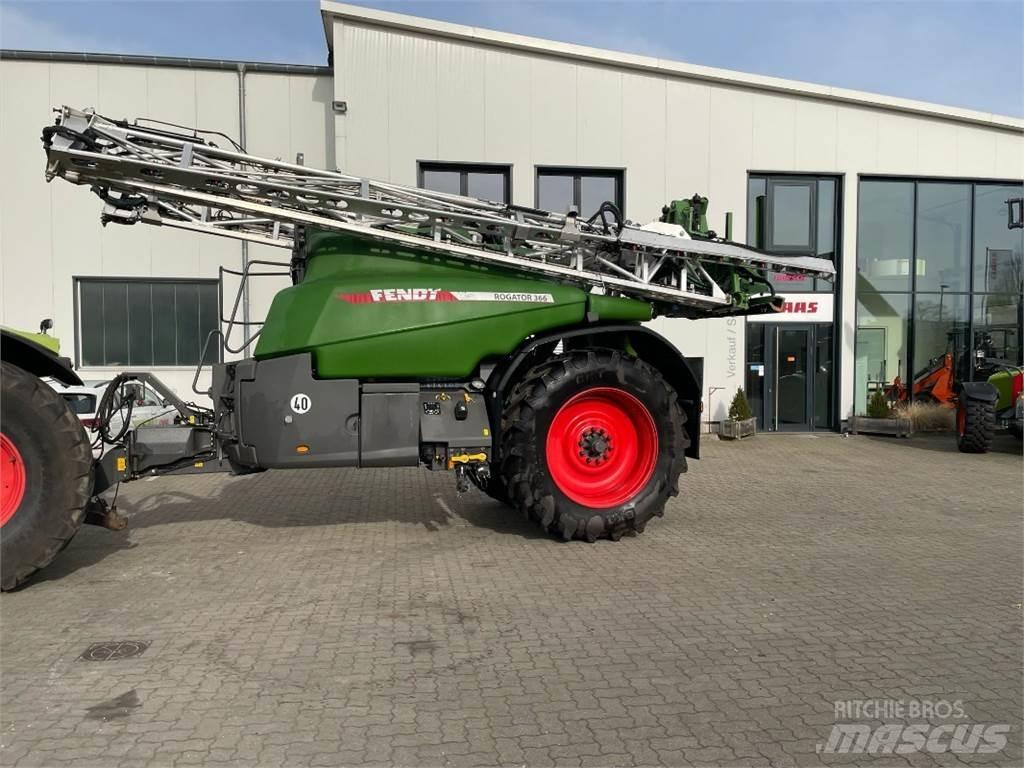 Fendt Rogator 366 견인형 분무기