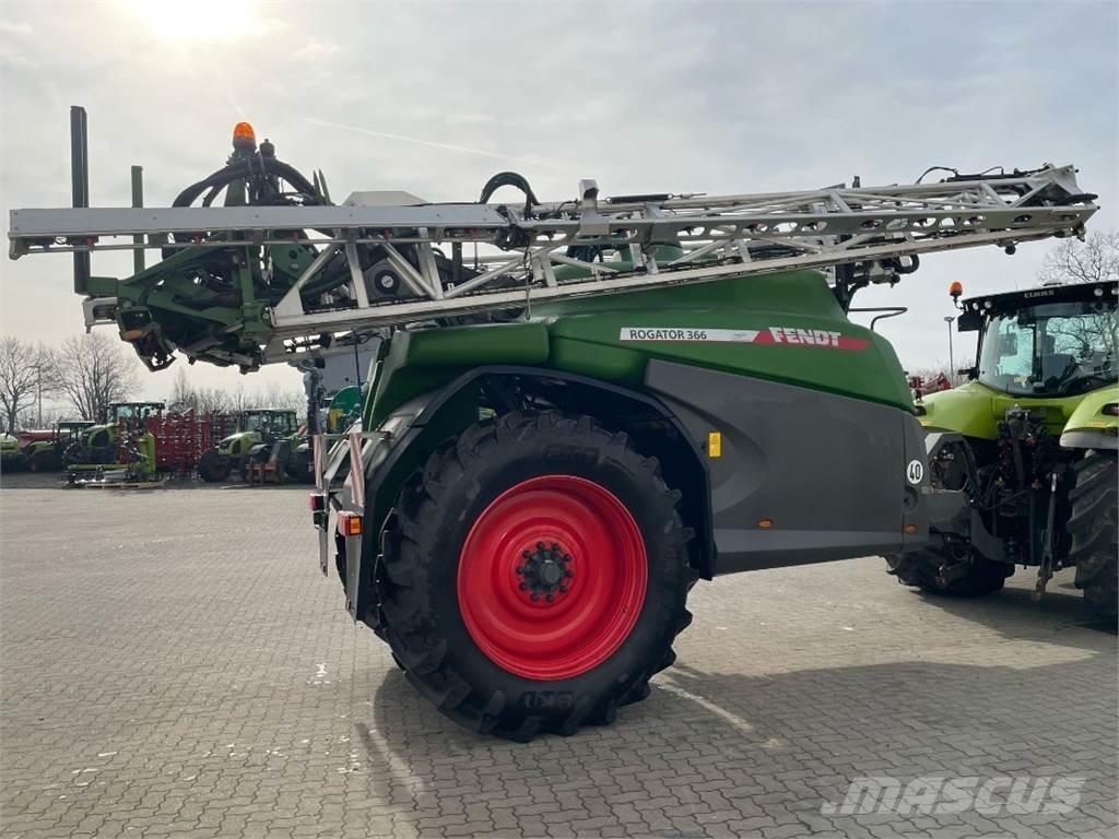Fendt Rogator 366 견인형 분무기