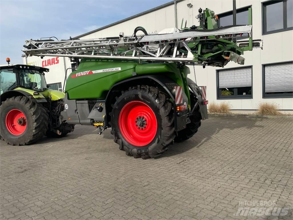 Fendt Rogator 366 견인형 분무기