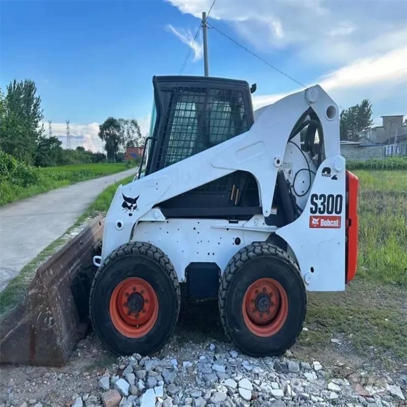Bobcat S 300  스키드로더