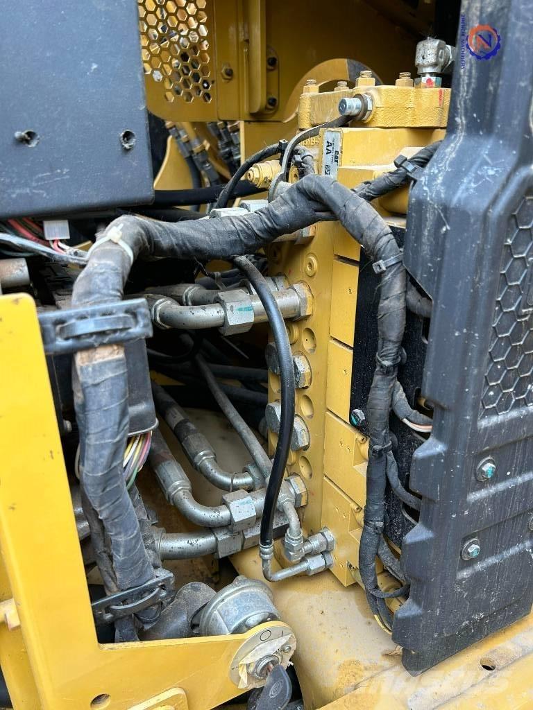 CAT 307.5 소형 굴삭기 7톤 미만