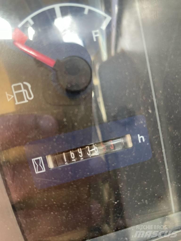 Volvo ECR 88 중형굴삭기 7톤-28톤