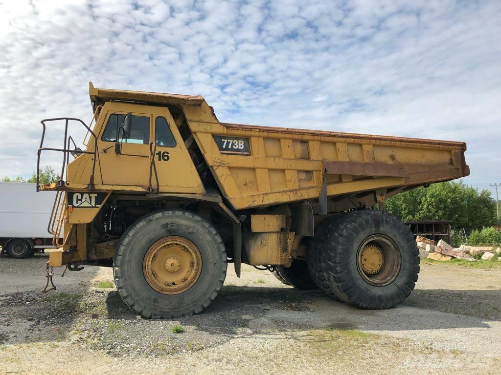 CAT 773 B 초대형 덤프 트럭
