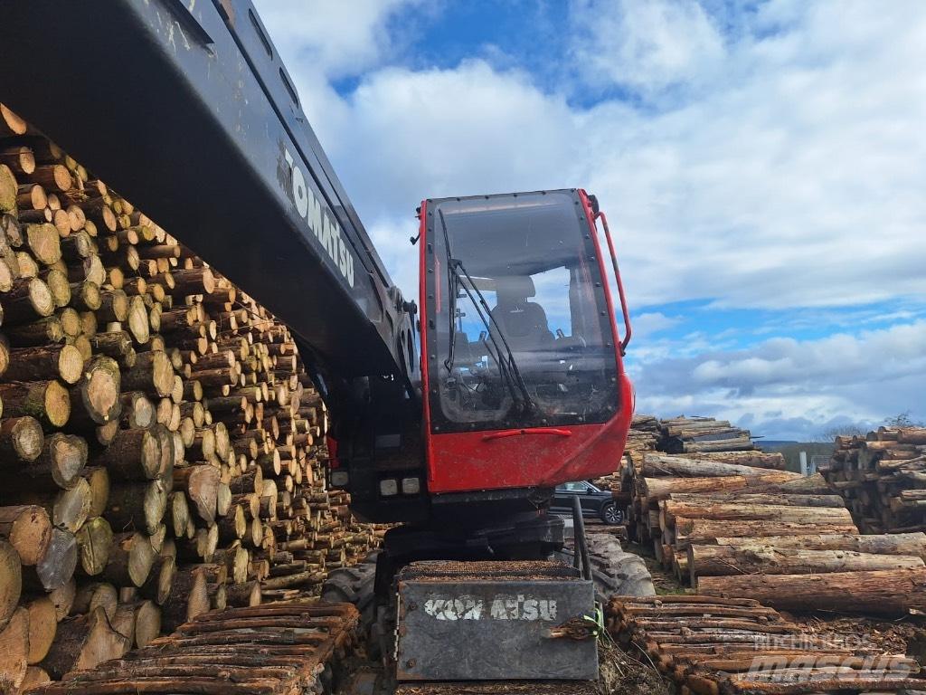Komatsu 901 XC 원목 하베스터