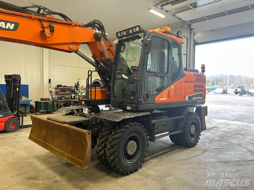 Doosan DX170W-5  휠 굴삭기