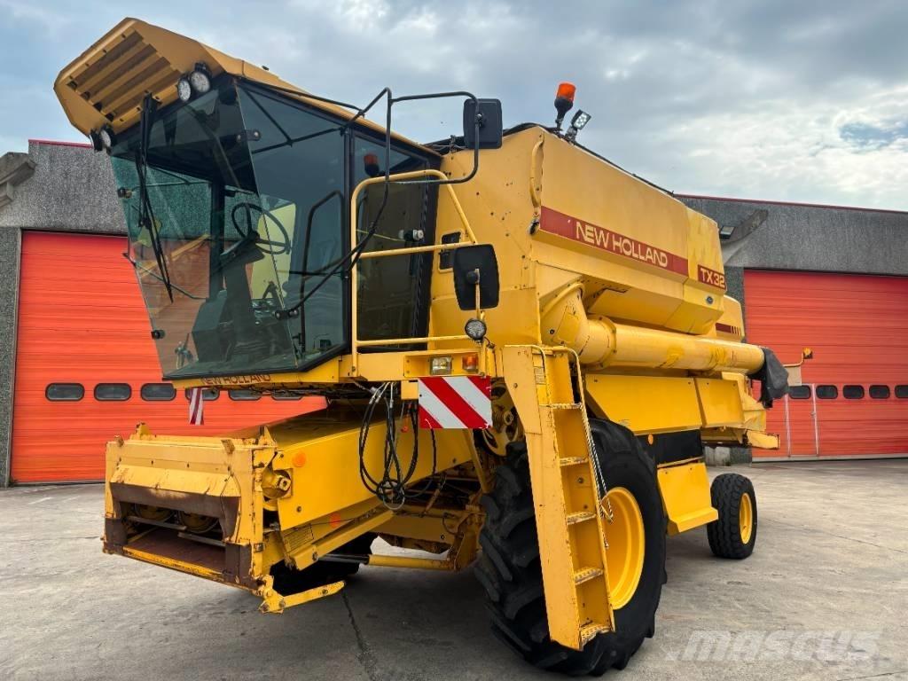 New Holland TX 32 콤바인 수확기