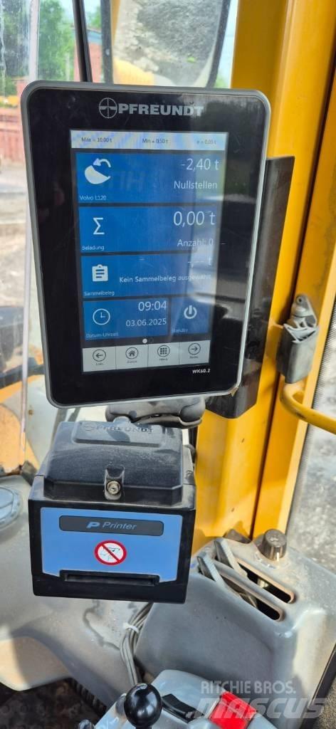 Volvo L 120 E  휠로우더