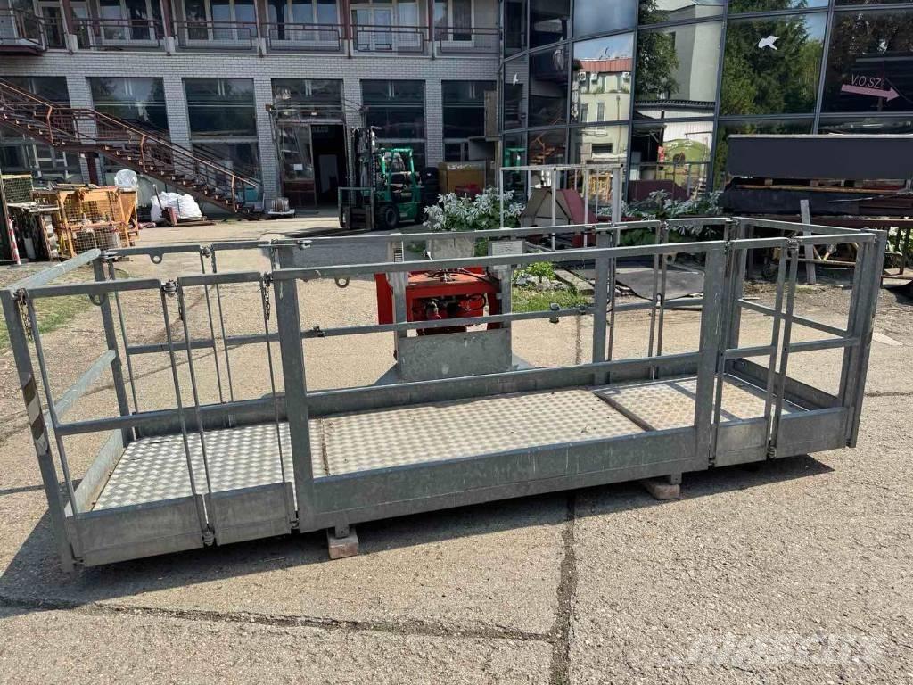 Manitou N 4M 인원/화물 앨리베이터