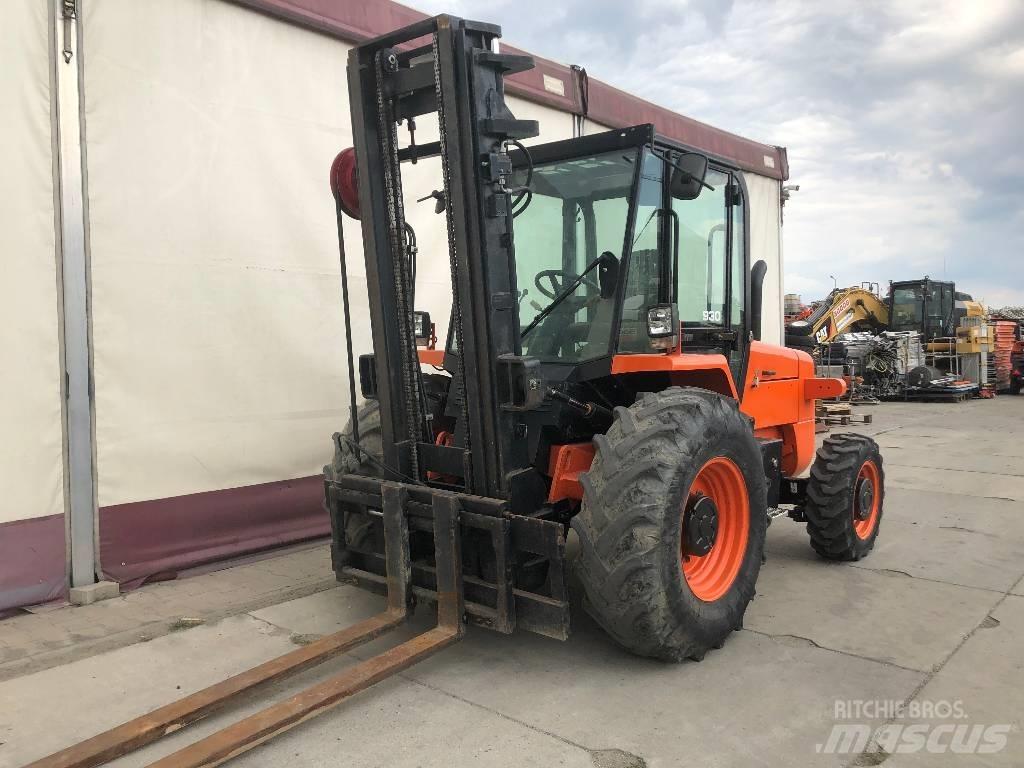 JCB 930-4 험지용 트럭