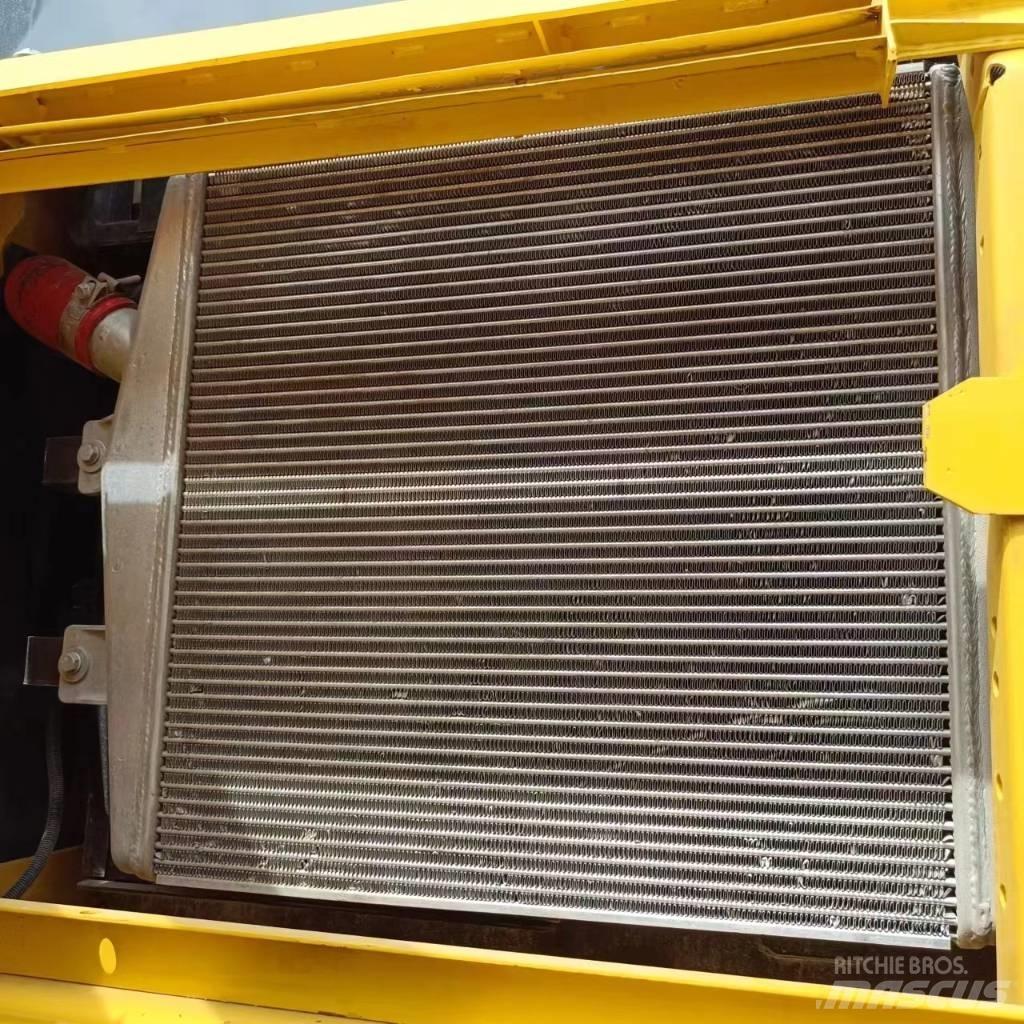 Komatsu PC 450 대형 굴삭기 29톤 이상