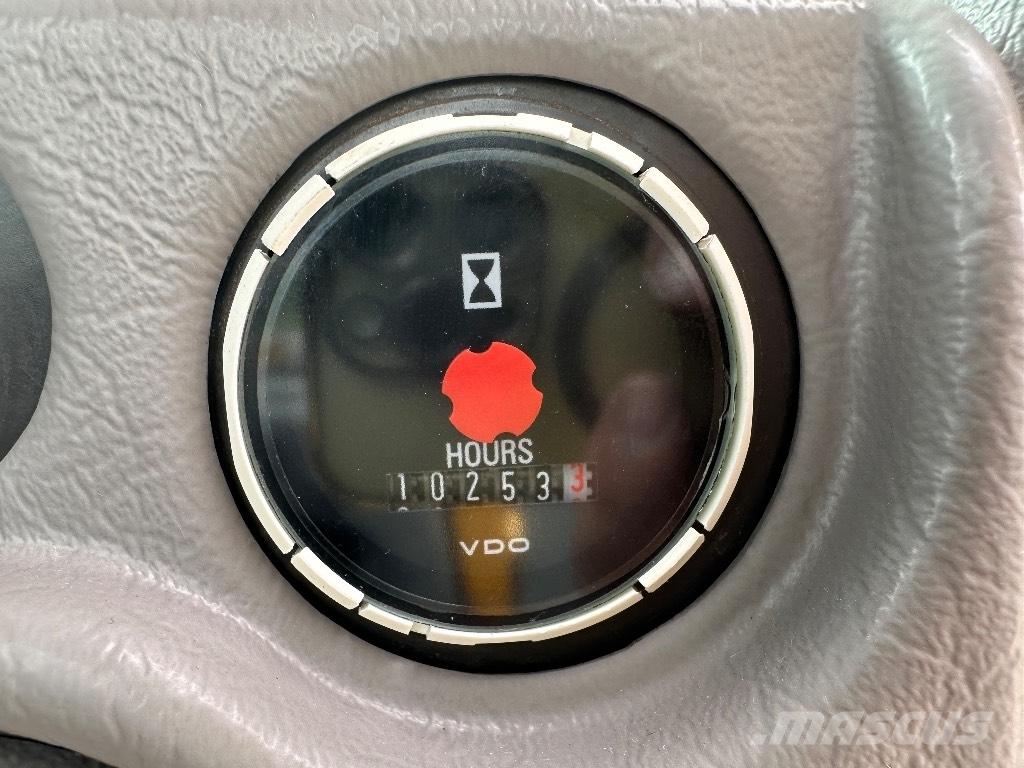 Volvo L 220 G  휠로우더