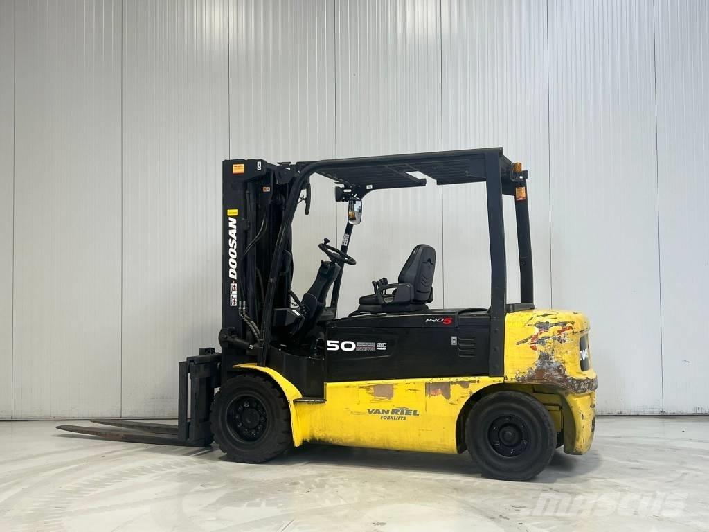 Doosan B50X-5 전동 지게차