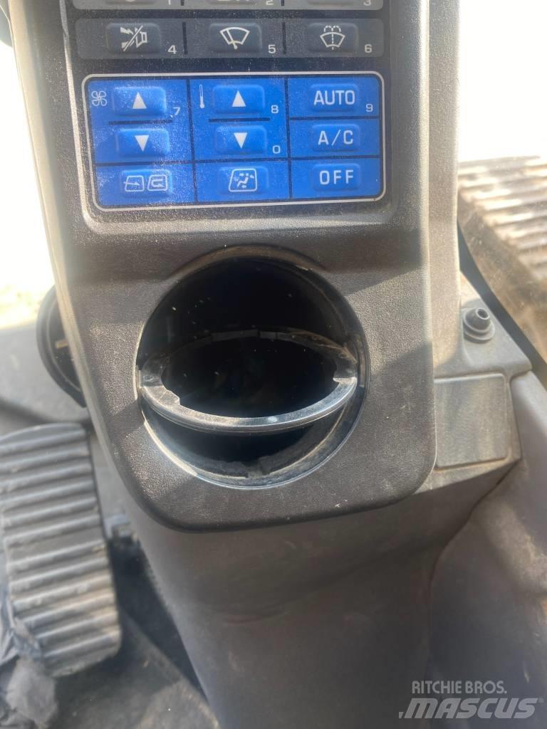 Komatsu HB365LN 대형 굴삭기 29톤 이상