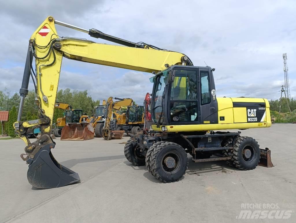 CAT M 322 D  휠 굴삭기