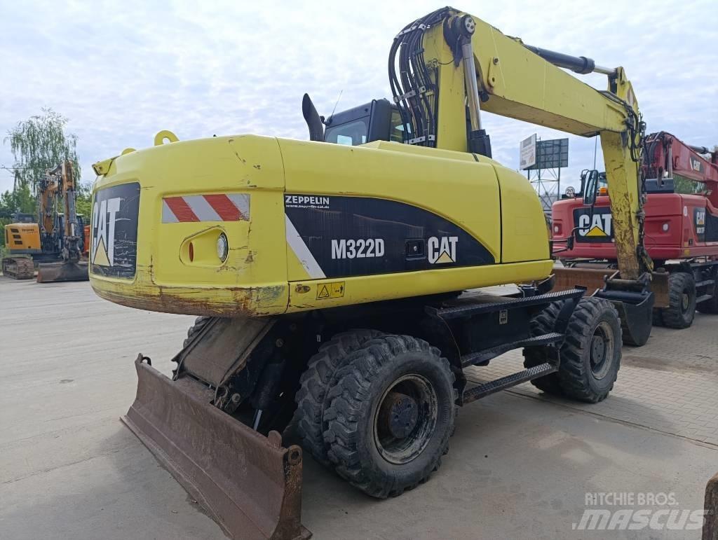 CAT M 322 D  휠 굴삭기