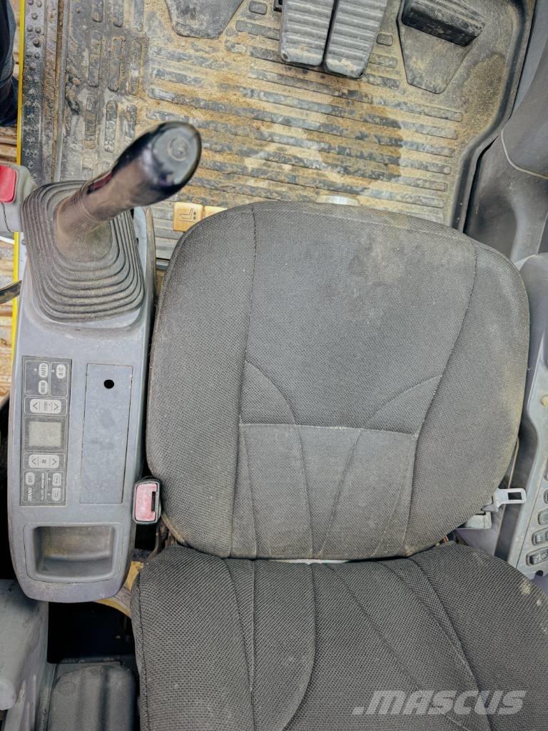 Komatsu PC 300 LC-7 대형 굴삭기 29톤 이상