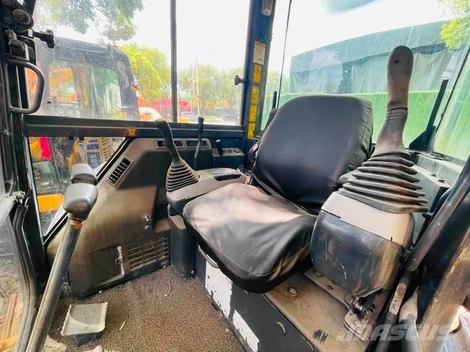 Komatsu PC55MR-2 소형 굴삭기 7톤 미만